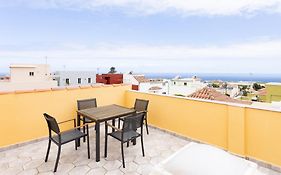 Casa Totalmente Renovada En Zona Muy Tranquila!!! Vistas Al Mar Y Montana